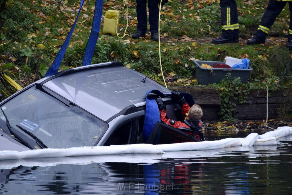 Einsatz BF Koeln PKW im See Koeln Esch P069.JPG - Miklos Laubert